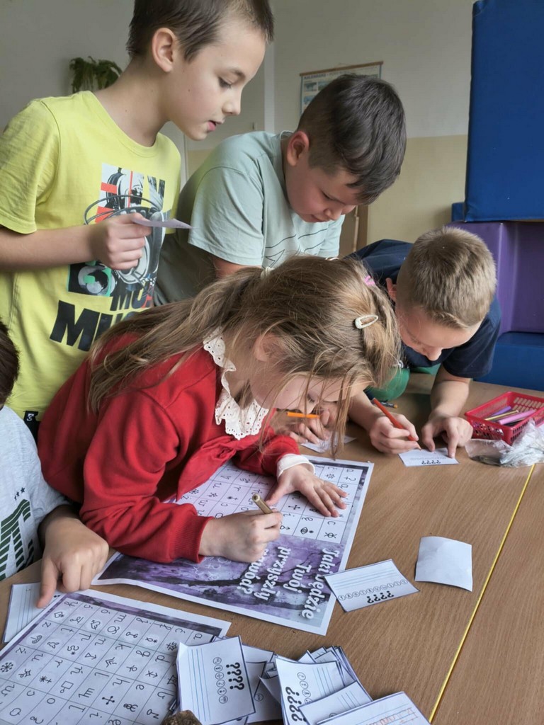 Andrzejki w szkolnej świetlicy